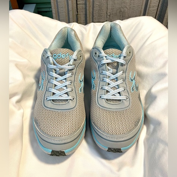 Gravity Defyer Shoes - *EUC* Gravity Defyer “GDefy” Mighty Walker -Wmns Sz 10.5 - Veroshock - Gray/Blue